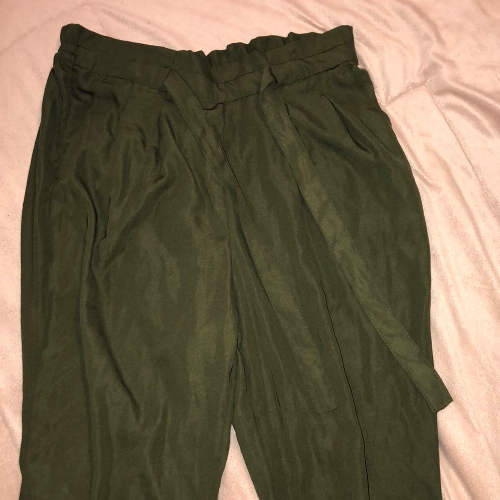 Green high waisted flowy pants